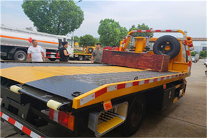 江门附近拖车电话号码服务