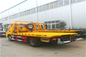 江门附近拖车救援搭电